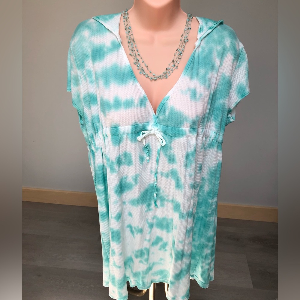 American Buddha Seafoam & White Babydoll Coverup Dress With Flip Flop Necklace